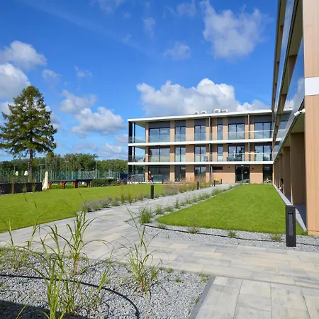 Kapitanska 1 Omega Όλστυν