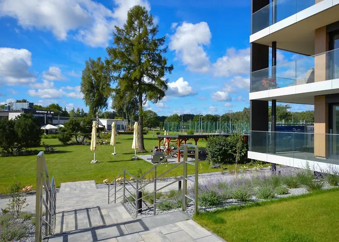 Kapitanska 1 Omega * Όλστυν