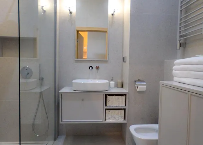 Kapitanska 1 Omega Διαμέρισμα *