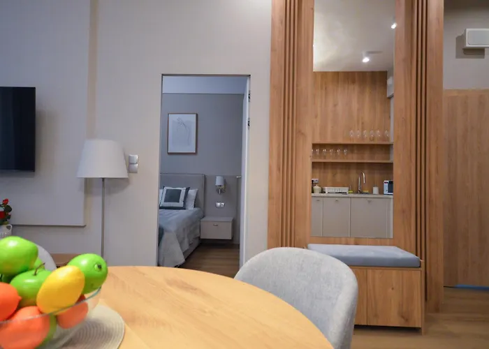 Kapitanska 1 Omega * Όλστυν